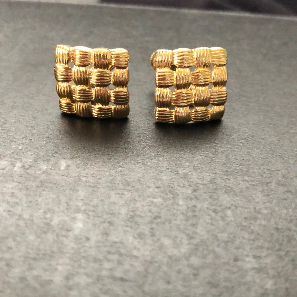 Gold earrings